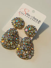 Load image into Gallery viewer, Tear Drop Rhinestone Earrings